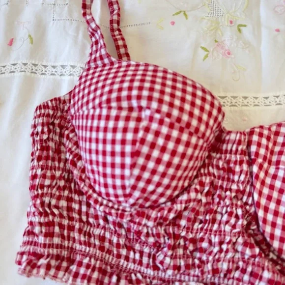 ⚠️❌SOLD⚠️❌Missguided Red Checkered Ruffle Top - Picture 3 of 7